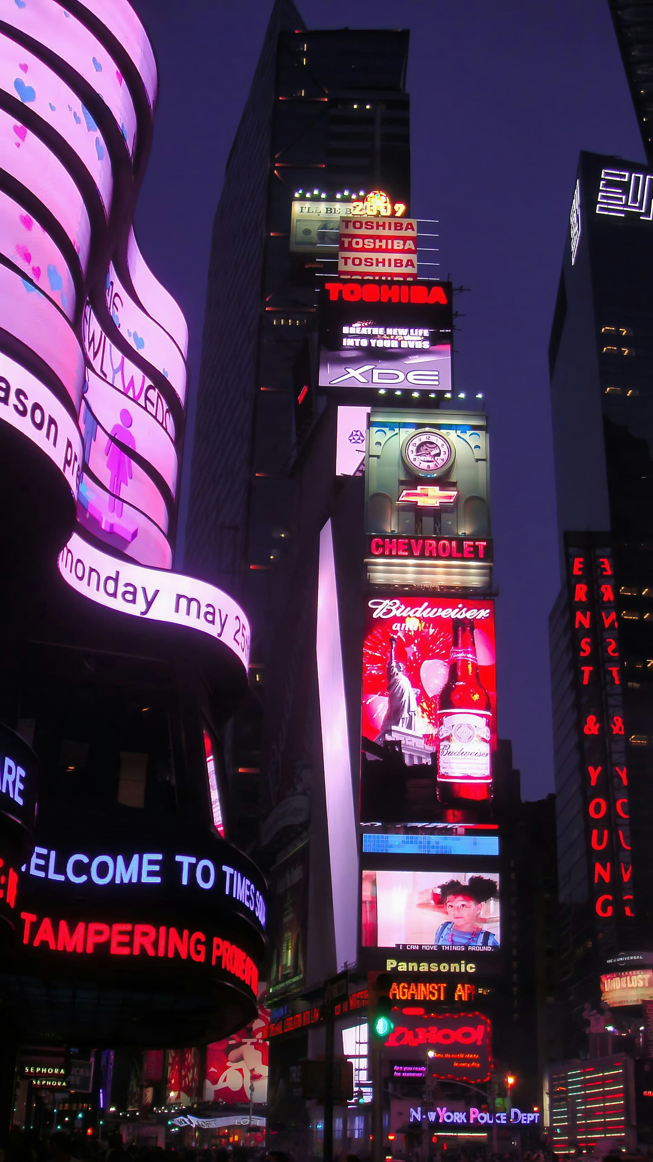 Advertising & Branding